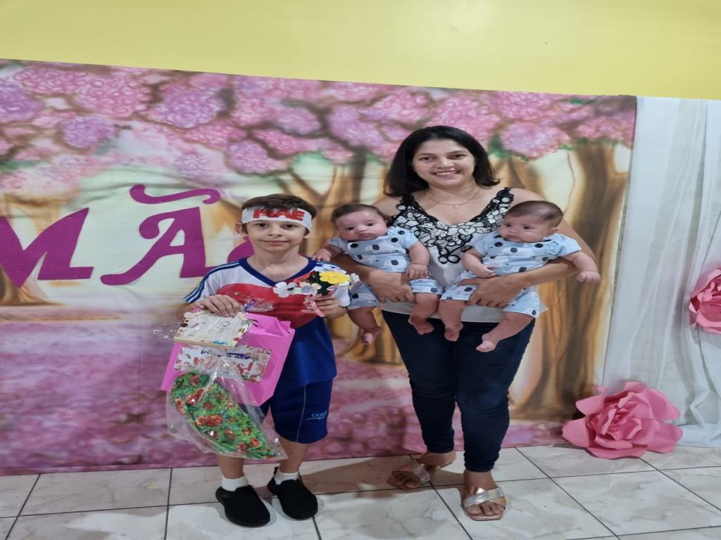 Apresentação em homenagem ao dia das Mães