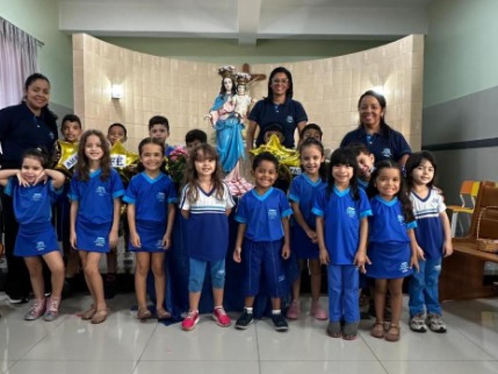 Coroação Infantil encanta comunidade escolar no Colégio CEMA