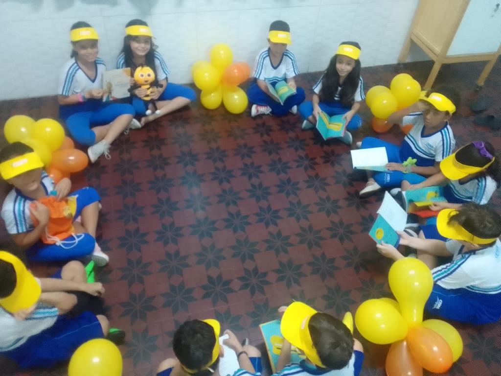 A Doce Leitura de Aurora com Vinicius de Moraes