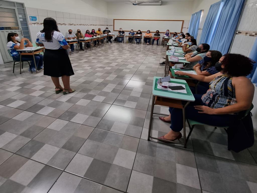 PLANEJAMENTO PEDAGÓGICO E MURAIS DO COLÉGIO CEMA