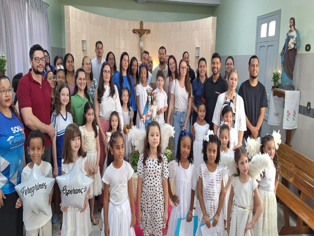 Dia de Realeza no CEMA: Pequenos Alunos Brilham na Cerimônia de Coroação