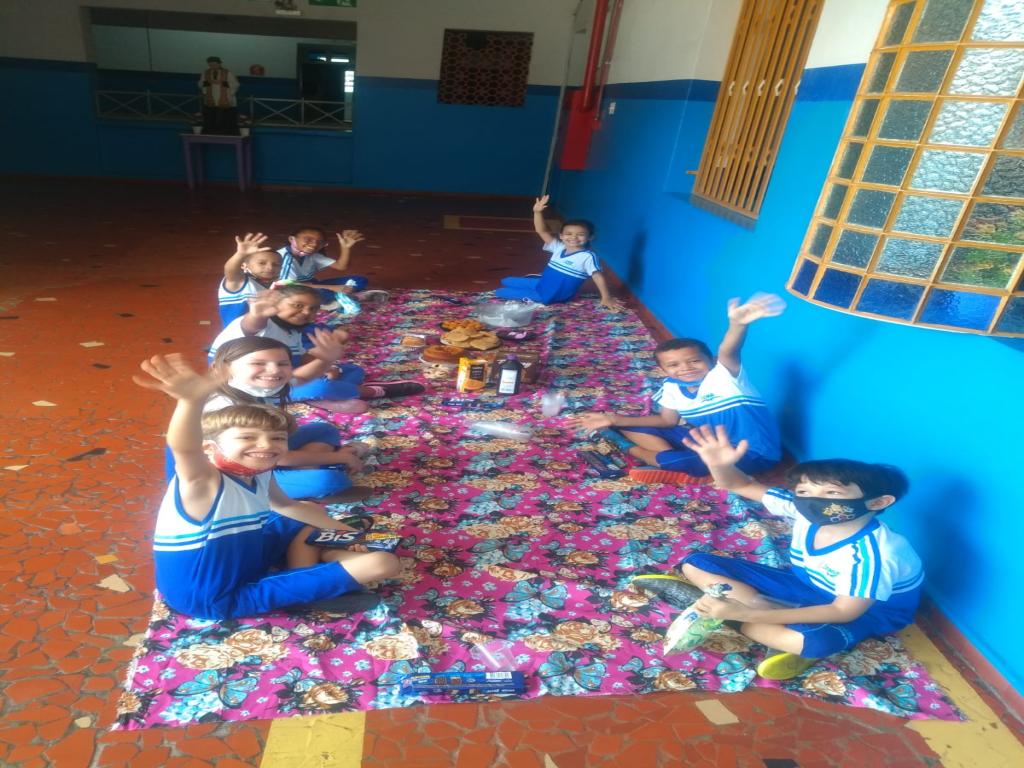 Confraternização dos alunos do 1º ano.