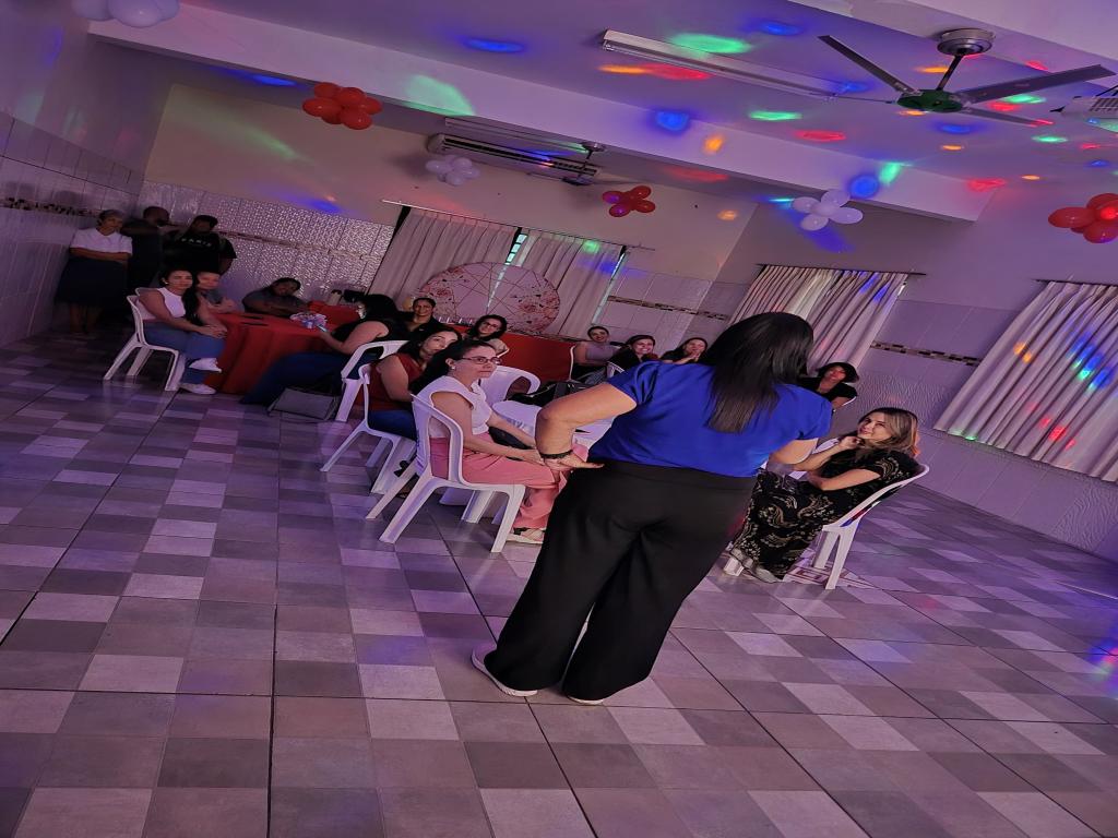  O Carinho dos Alunos do CEMA Floresce na Homenagem ao Dia das Mães