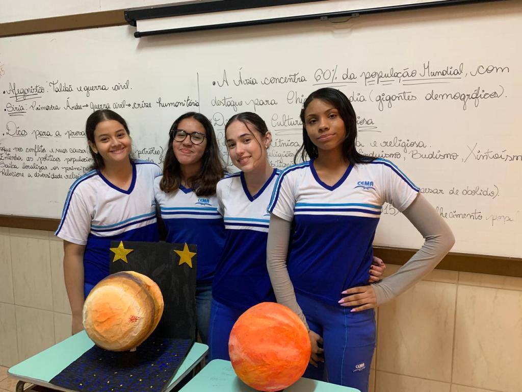 Exploração do Universo: alunos do 9º ano apresentam trabalho de Física sobre Astronomia