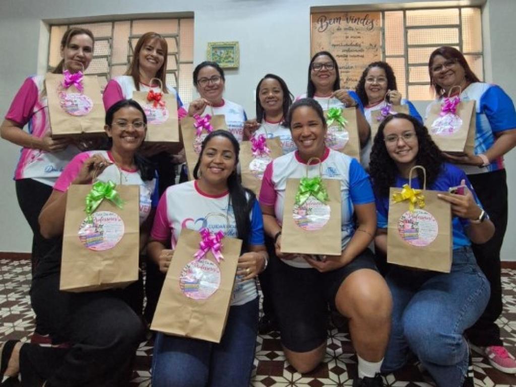 Colégio CEMA homenageia professores com carinho e gratidão pelo Dia dos Professo