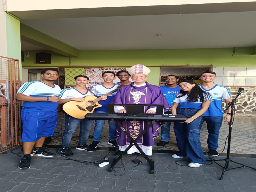 Missa em comemoração ao aniversário de 73 anos do Colégio CEMA