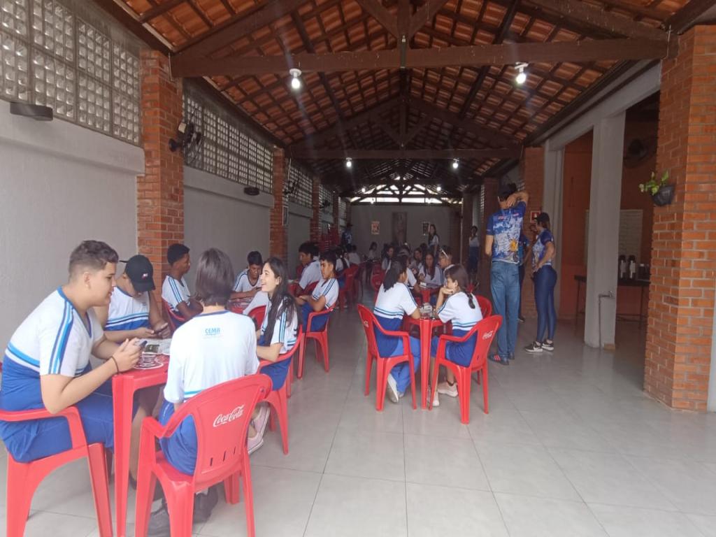 CEMA leva alunos para vivenciar a natureza em aula de campo enriquecedora