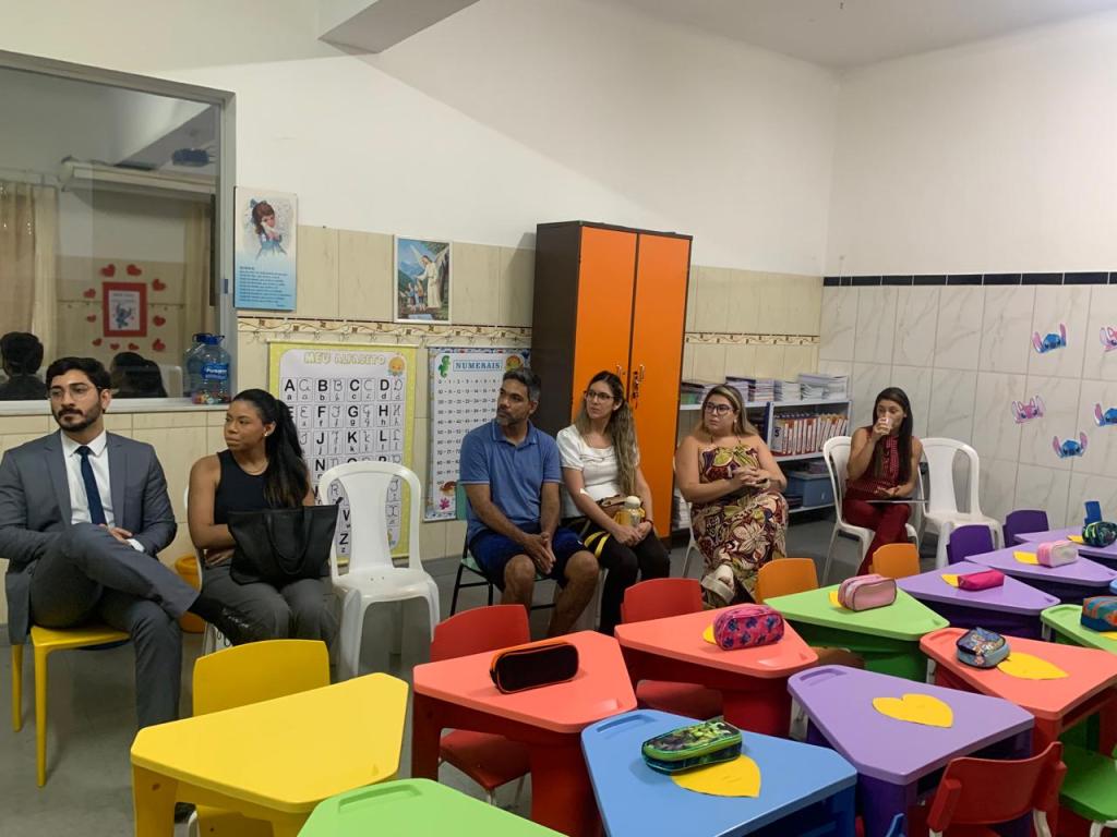 Parceria em Prol do Desenvolvimento: Reunião de Pais e Professores da Educação Infantil III no Co