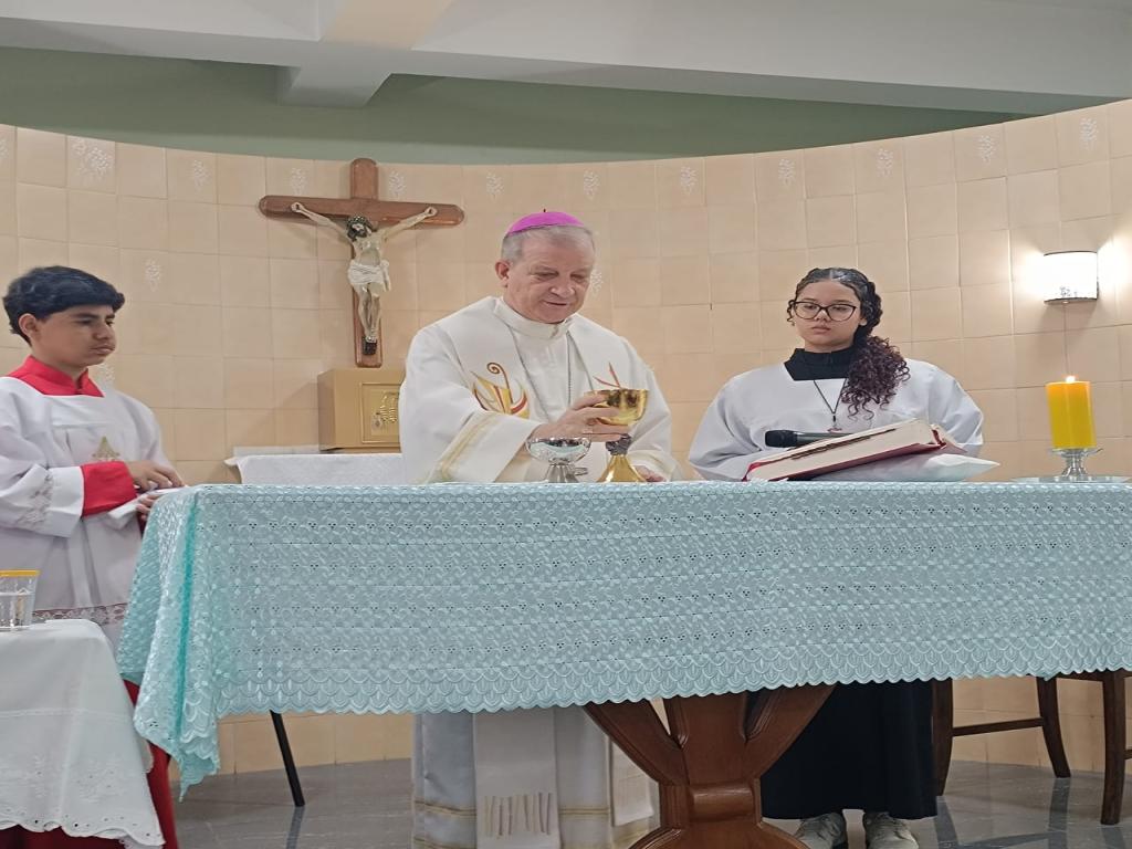 Dom Mário celebra missa especial no Colégio CEMA