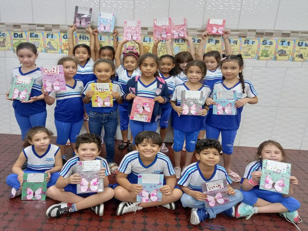 3º Ano Celebra o Dia da Mulher com Lembrancinhas e Vídeos Emocionantes