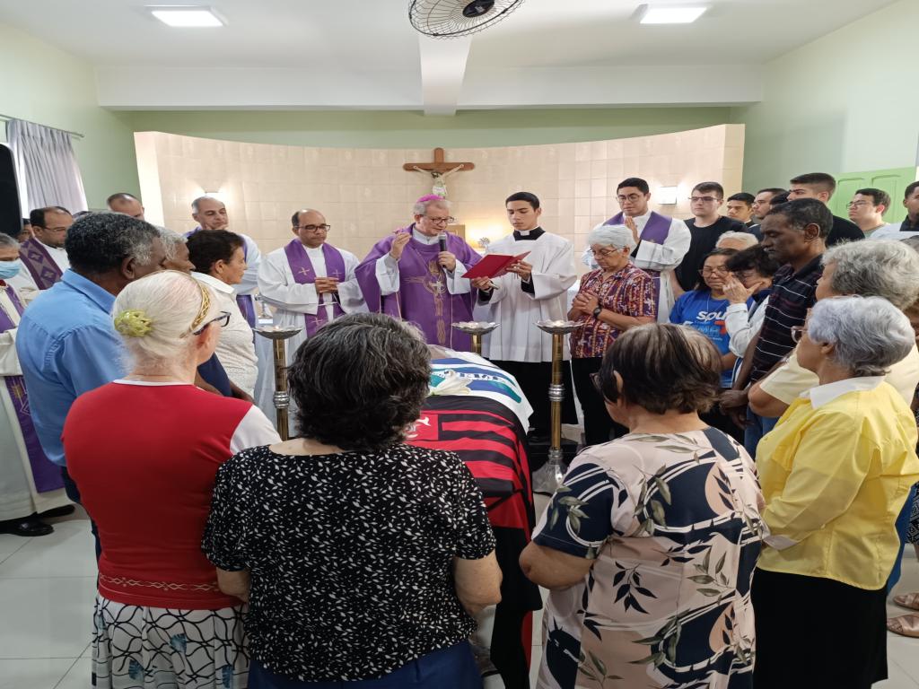 Em memória da Irmã Eva: Missa comove comunidade do Colégio CEMA