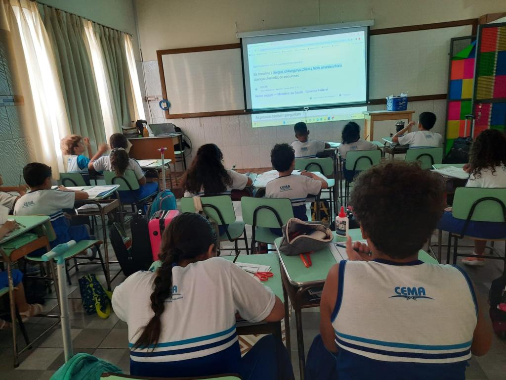 Trabalhos desenvolvidos sobre a dengue com os alunos