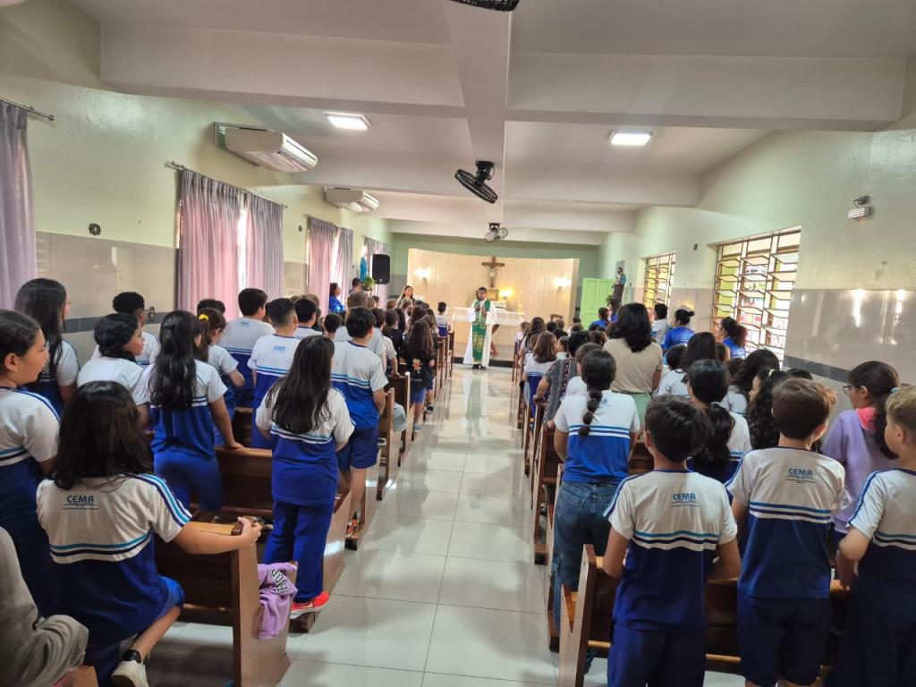 Celebração da Missa reúne alunos do Colégio CEMA