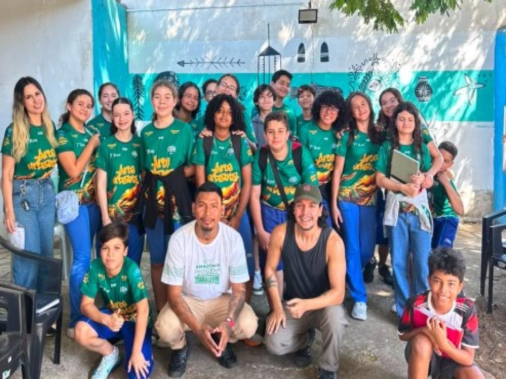 Alunos do Colégio CEMA vivenciam aprendizado e solidariedade em visita à Casa Vituká