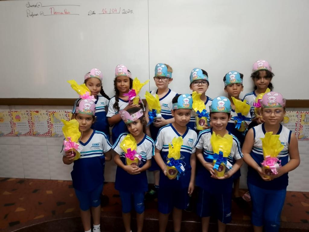Páscoa Solidária no 2º Ano: Alunos Criam Lembrancinhas com um Toque Especial.