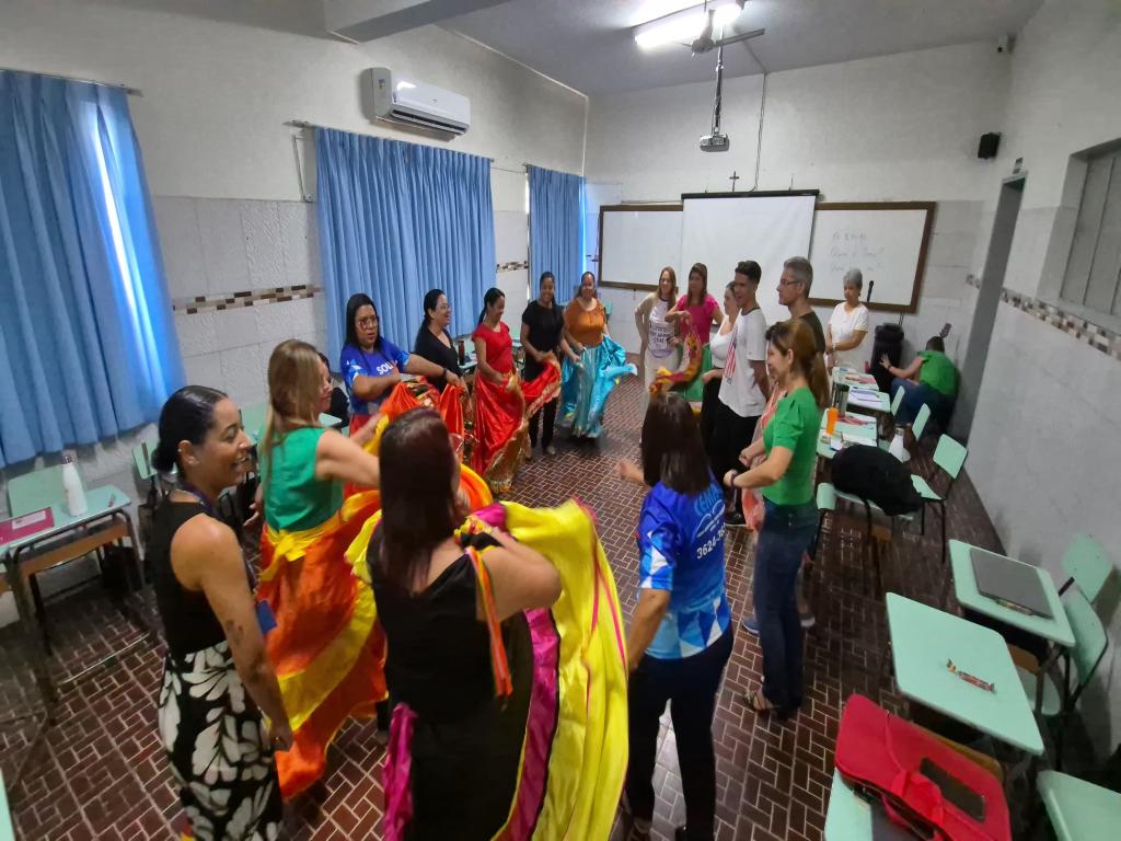 Colégio CEMA e SAS unem forças para aprimorar o ensino