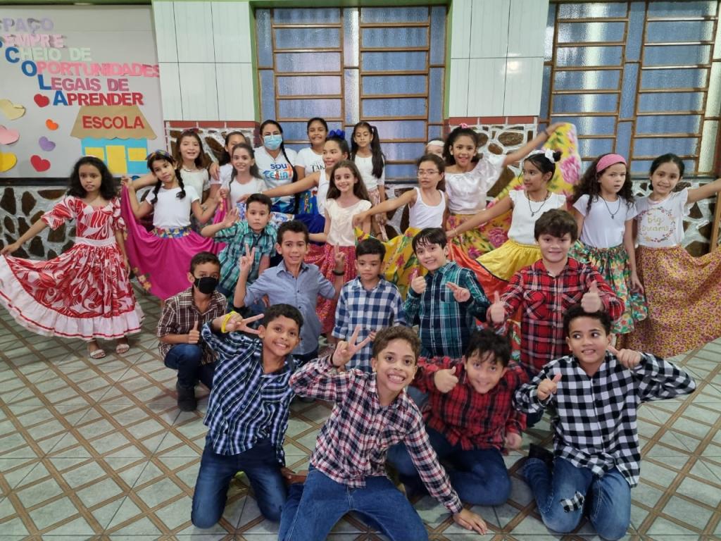 Festa em comemoraçao dos 303 anos de Cuiabá - Colégio CEMA